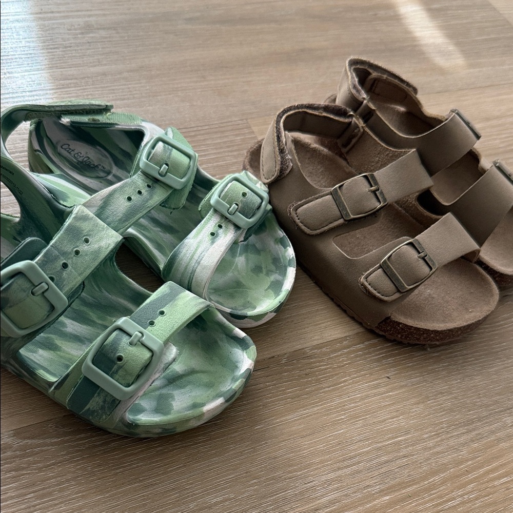 Cat & Jack Toddler’s Dual-Pair Buckle Sandals in Green Camo and Brown